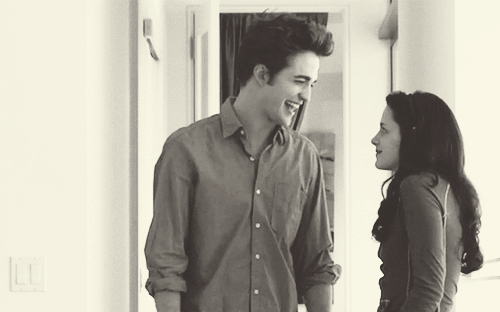 Ways To Attract Women Just By Your Body Language