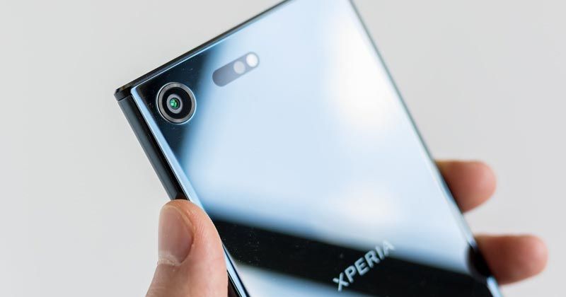 Sony Teased A Curved Smartphone That May Be Unveiled At MWC 2018