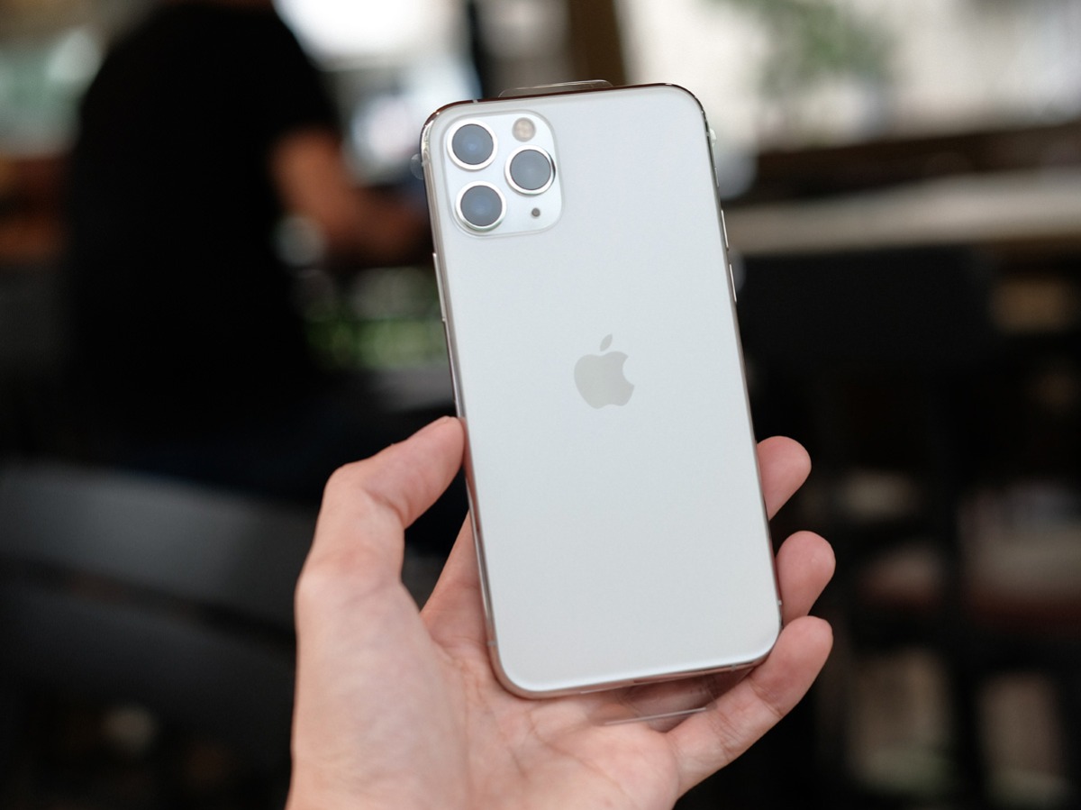 Teardown Reveals iPhone 12, 12 Pro Are Nearly Identical From The