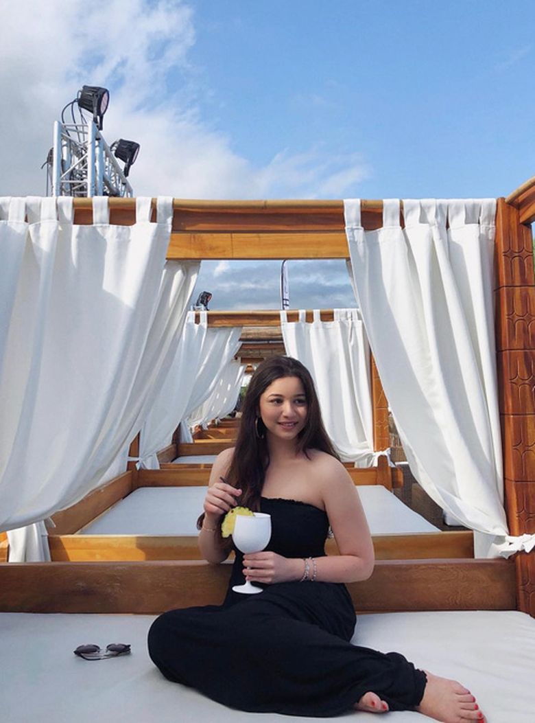 Sara Tendulkar Makes Her Modelling Debut With A Fashion Brand