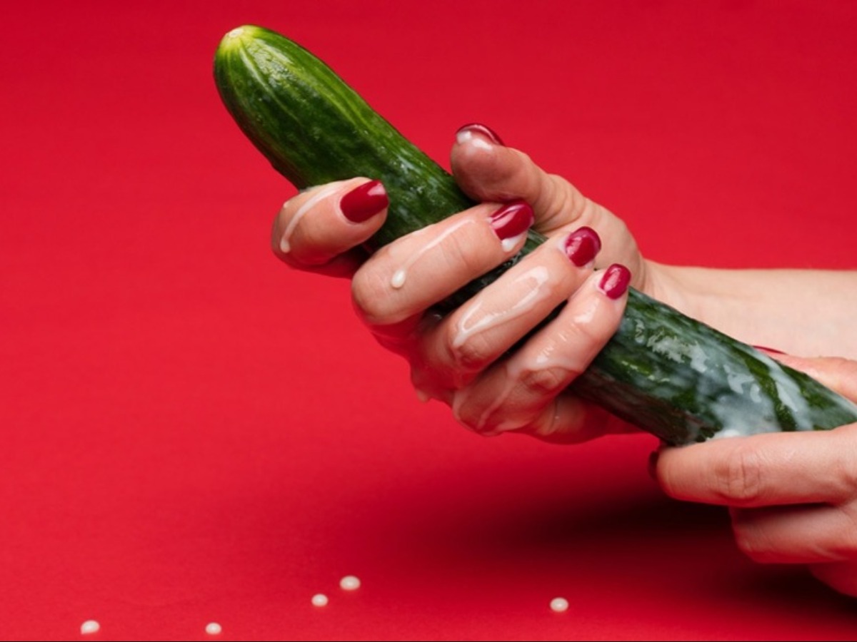 Jurnal uchun yalangoch fotosurat Super kokraklar kokrak qafasi