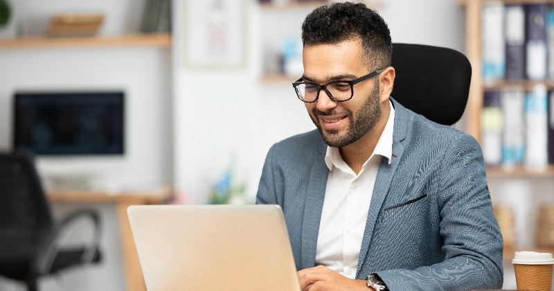 10 Expert-Approved Computer Glasses To Protect Your Eyes