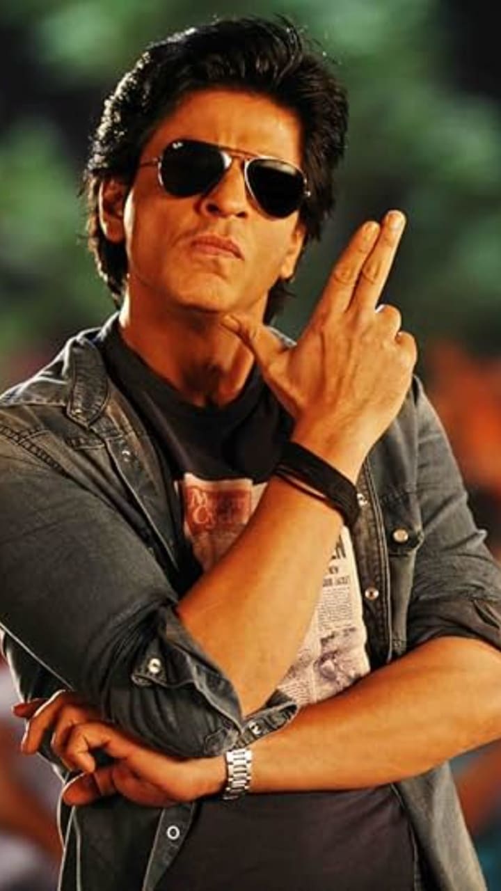 11 Years of Chennai Express: Shah Rukh Khan's first Rs 200 crore film  beating 3 Idiots
