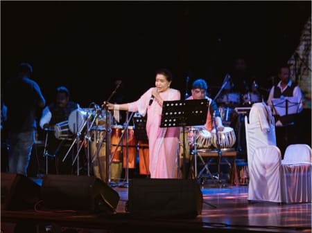 mensxp.com - Aman Kumar - Asha Bhosle Admitted To Breach Candy Hospital Due To Cardiac Arrest; Singer Stable Now