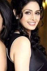 10 Hottest Bollywood Moms